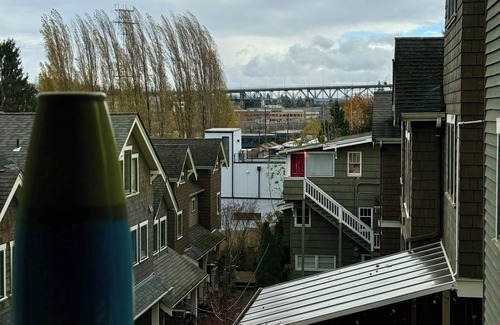 North Queen Anne House | Spacious 4-bedroom house in awesome Seattle with WiFi, AC