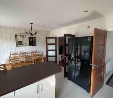 Dunmurry House | Spacious 4 bedroom house with large garden