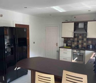 Dunmurry House | Spacious 4 bedroom house with large garden