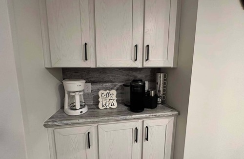 Bangor House | Spacious 4-bedroom house in beautiful Bangor with AC, WiFi