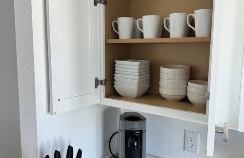 Oak Cliff House | Spacious 4-bedroom house, Sleeps 8 with WiFi, AC in Dallas
