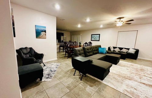 DeLand House | Spacious 4-bedroom house in fantastic DeLand with WiFi, AC