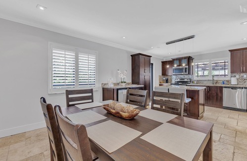 Tamiami House | Spacious 4-bedroom house in lovely Miami with HEATED POOL and BBQ.