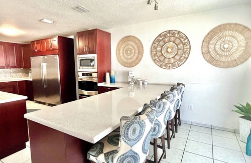 Northeast Miami House | Spacious 4-bedroom house with WiFi and AC in central Miami
