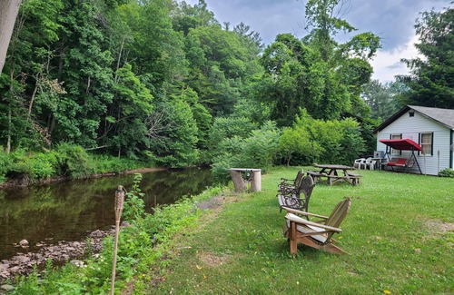 Morris House | Spacious 4 bedroom house near Pine Creek in Morris PA