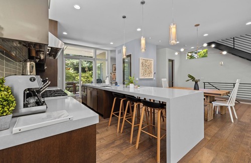 West Queen Anne House | Spacious 4-bedroom Modern house in Queen Anne, Seattle