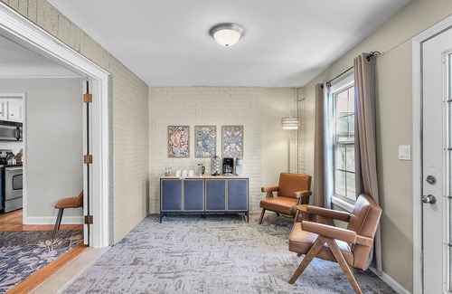 Omaha House | Spacious 4 bedroom Omaha Retreat
