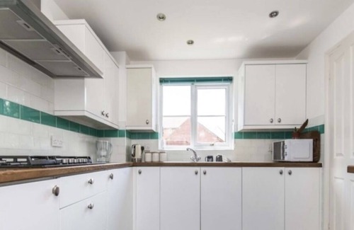 Clyst St Mary House | Spacious 4 Bedroom Property With Plenty Room of off Road Parking