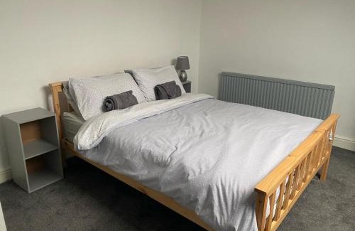 Middleton House | Spacious 4 Bedroom Townhouse