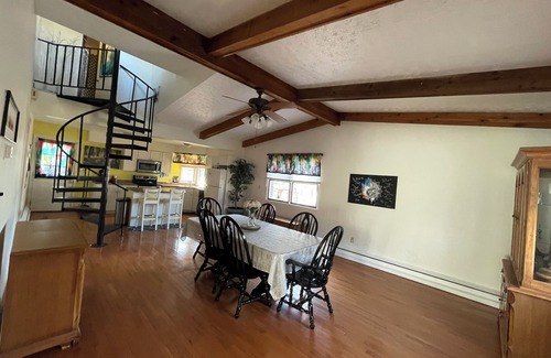 Beavercreek House | Spacious 4-bedroom house in fabulous Beavercreek with WiFi, AC