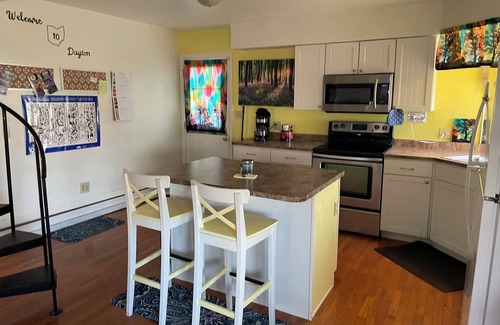 Beavercreek House | Spacious 4-bedroom house in fabulous Beavercreek with WiFi, AC