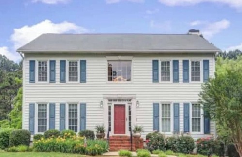 Fayetteville House | Spacious 4-bedroom house with AC, WiFi in charming Fayetteville