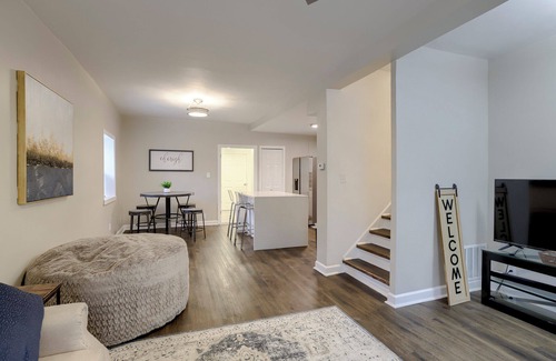 Pendleton Heights House | Spacious 4-bedroom house in Historic neighborhood, Pendleton Heights, WiFi