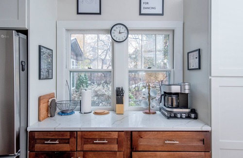 Bryn Mawr House | Spacious 4-bedroom 2-bathroom house in charming Minneapolis neighborhood