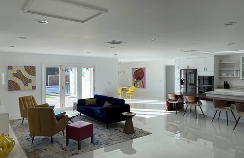 El Mirador House | Spacious, 4-bedroom, Luxe 4BR resort home in El Mirador