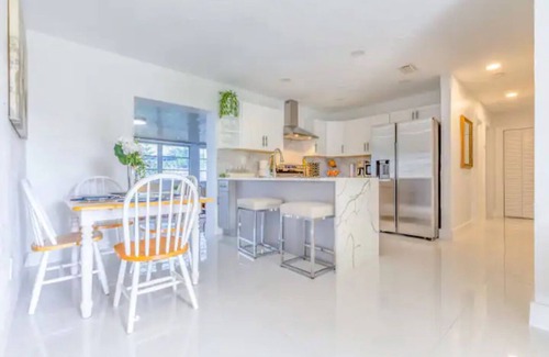 Pompano Beach House | Spacious 4-bedroom house with WiFi, AC in charming Pompano Beach