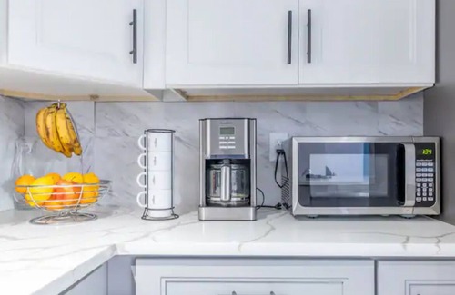 Pompano Beach House | Spacious 4-bedroom house with WiFi, AC in charming Pompano Beach