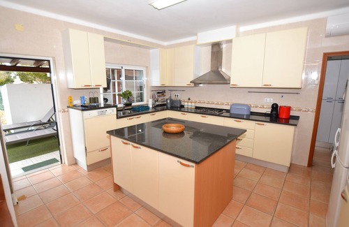 Tavira Villa | Spacious 4 Bedroom Villa with Private Pool, Walking distance to Tavira town