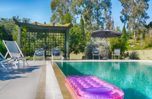 Termenades Villa | Spacious 4-Bedroom Villa with Private Pool and Stunning Sunset Views, 3 Minutes from the Beach