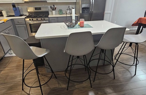Fargo House | Spacious 4-bedroom with WiFi and AC in brilliant Fargo, great for eleven peoplen