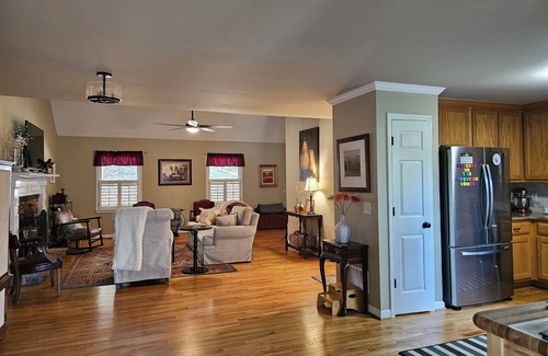 Tate House | Spacious 4 BR house in gated Bent Tree- min from downtown Jasper-Gateway to N GA