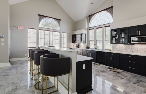 Fayetteville House | Spacious 4bed Lux n Home+GameRoom+LakeVw+Near Trilith Studio & Atlanta Airport.