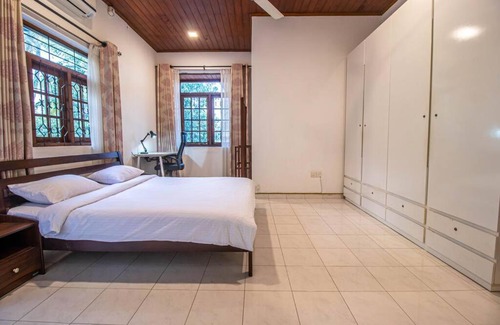 Rathmalana House | Spacious 4BR 4BA Family Villa wt Balcony & Lavish Garden