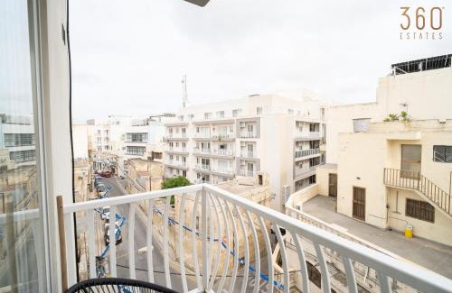 Pieta Apartment | Spacious 4BR,4BATH with AC, Balcony, WIFI & Terrace by 360 Estates