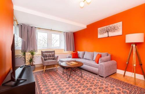 Golborne Apartment | Spacious 4BR apt with large balcony