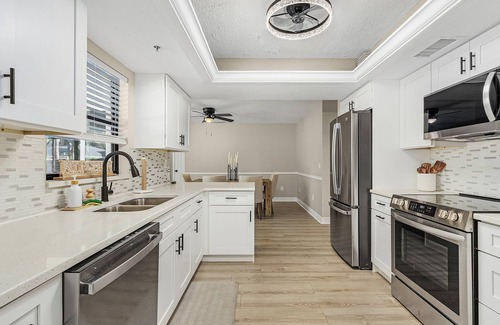 Sarasota House | Spacious 4BR Bungalow in Sarasota w/POOL