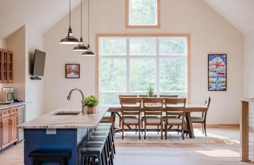 Sturgeon Bay House | Spacious 4Br CavePoint Stay Near Dunes PetFriendly