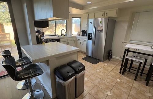 Palmdale Apartment | Spacious 4BR Hm near Rancho Vista