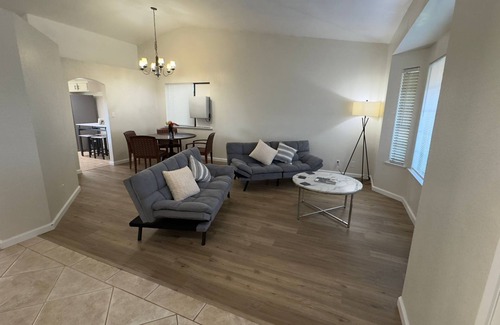 Palmdale Apartment | Spacious 4BR Hm near Rancho Vista
