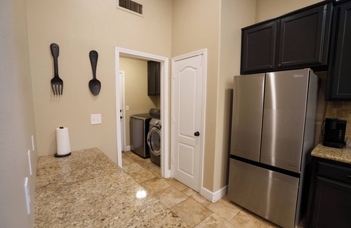Fresno House | Spacious 4BR Home – Modern Comfort & Ideal Location in Fresno, CA