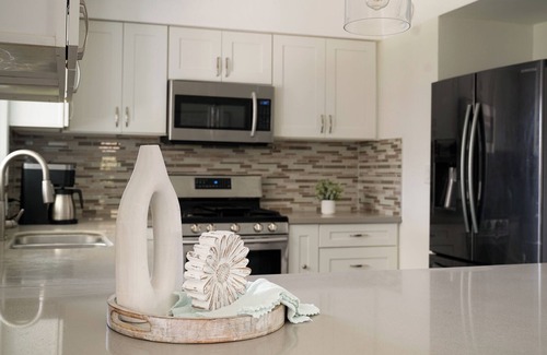 Ontario House | Spacious 4BR Home near ONT Airport