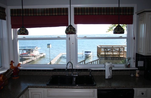 Seneca Falls House | Spacious 4BR Lake House in Wine Country-Gorgeous Views, Hot Tub, Smart TVs, WiFI