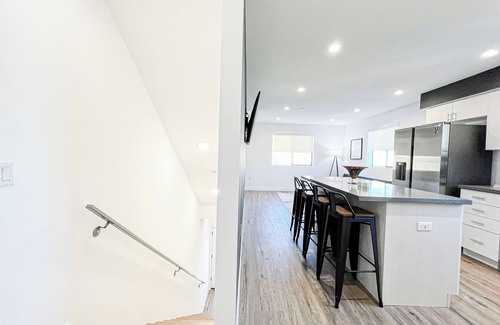 View Park-Windsor Hills House | Spacious 4BR Retreat in the Heart of Vibrant K-Town – OAK1 - VP