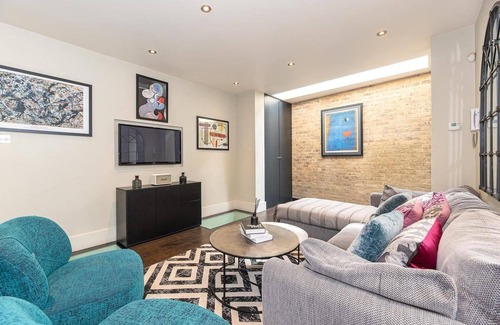 Avonmore and Brook Green House | Spacious 4BR Victorian Estate in Kensington