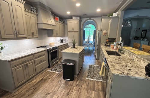 Loxley House | Spacious 5/4 Estate w/Private Pool and SPA easy drive to Gulf Shores/Pensacola