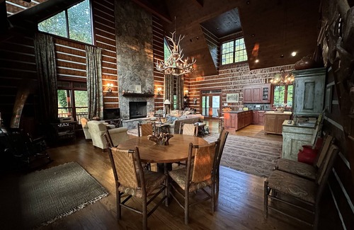 Lakemont House | Spacious 5 Bdrm/5 bath home on Best Part Of Lake Rabun with stunning views!
