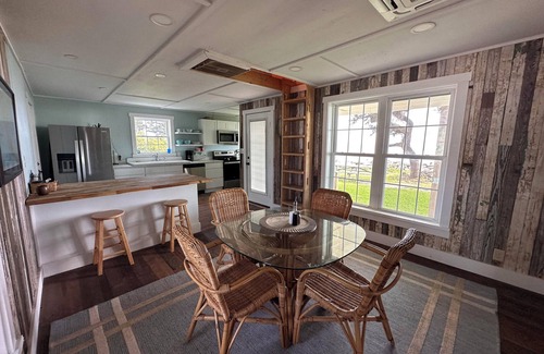 Harkers Island House | Spacious 5-bedroom house with AC, WiFi in awesome Harkers Island