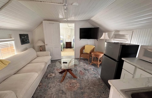 Harkers Island House | Spacious 5-bedroom house with AC, WiFi in awesome Harkers Island