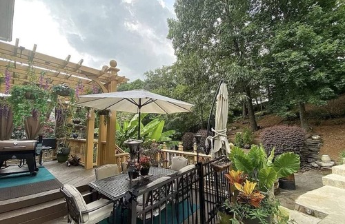 Lawrenceville House | Spacious 5-bedroom house in charming Lawrenceville with AC, WiFi
