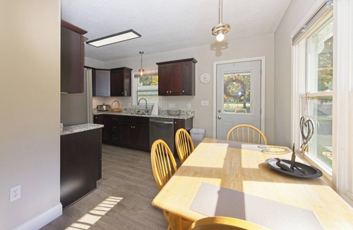 Baraboo House | Spacious 5-bedroom 4- bath house 1- mile to Devil's Lake.
