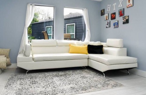 Greater Fondren Southwest House | Spacious 5 Bedroom 4 Bathroom House