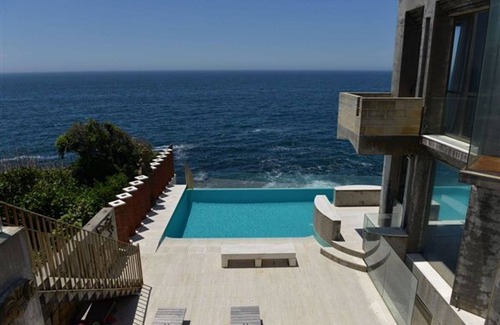 South Coogee Villa | Spacious 5-bedroom villa in fabulous South Coogee with fitness room