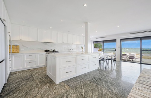 Taren Point Villa | Spacious 5-bedroom villa with WiFi and AC in delightful Taren Point
