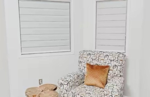 East Credit House | Spacious 5 bedroom house in Heartland