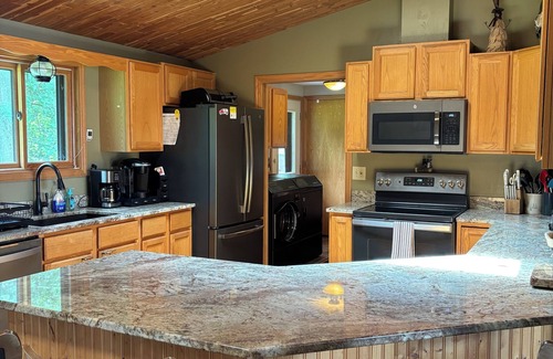 Necedah House | Spacious 5 Bedroom Castle Rock Lake Front Home