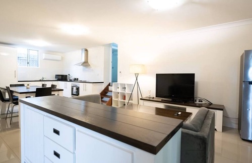 Camp Hill House | Spacious 5-Bedroom Home in Camp Hill
